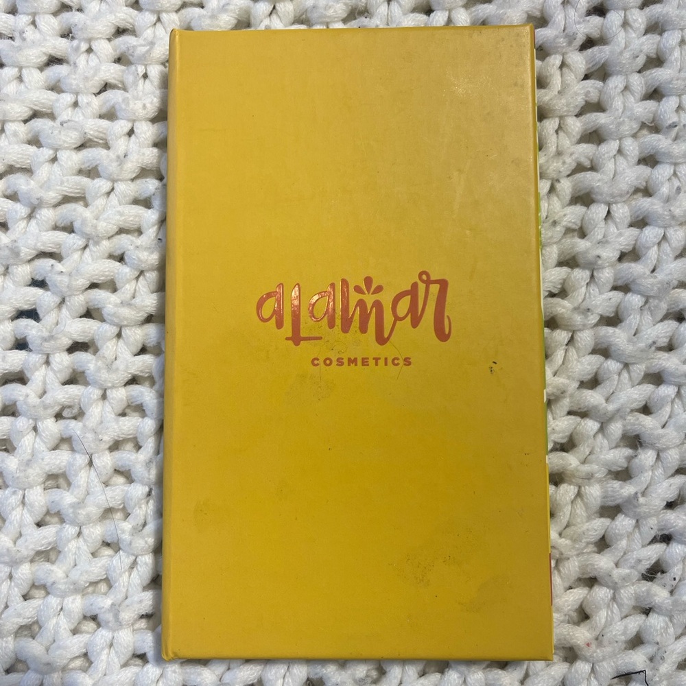 Alamar Cosmetics Reina del Caribe Palette